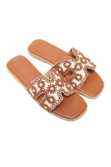HANDCRAFTED FLORAL SLIDE-CAMEL