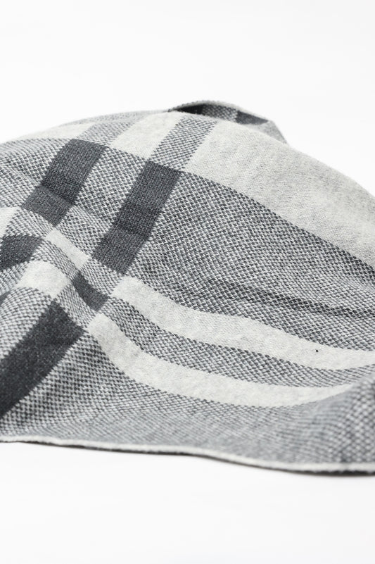PLAID BORDER SCARF-GREY