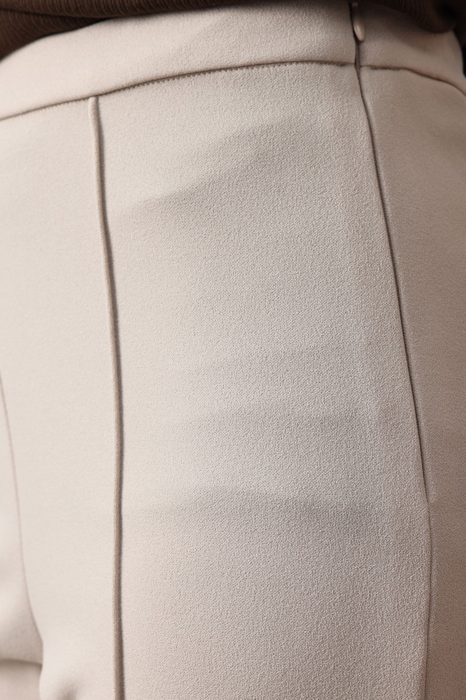 SEAM FLARED TROUSER-BEIGE