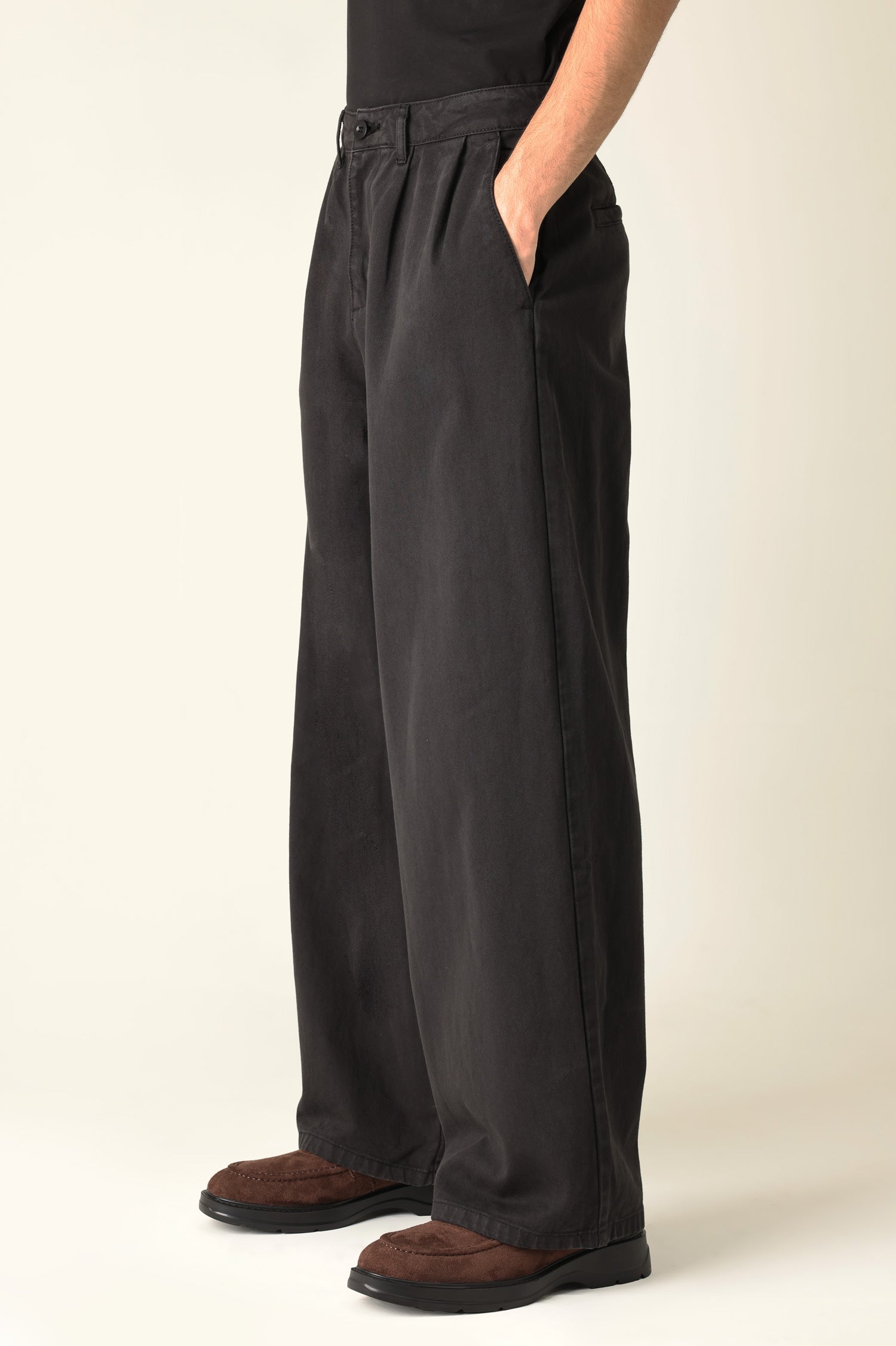DOUBLE PLEAT WIDE TROUSER-BLACK