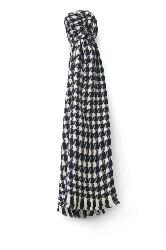 HOUNDSTOOTH BLACK AND WHITE SHAWL