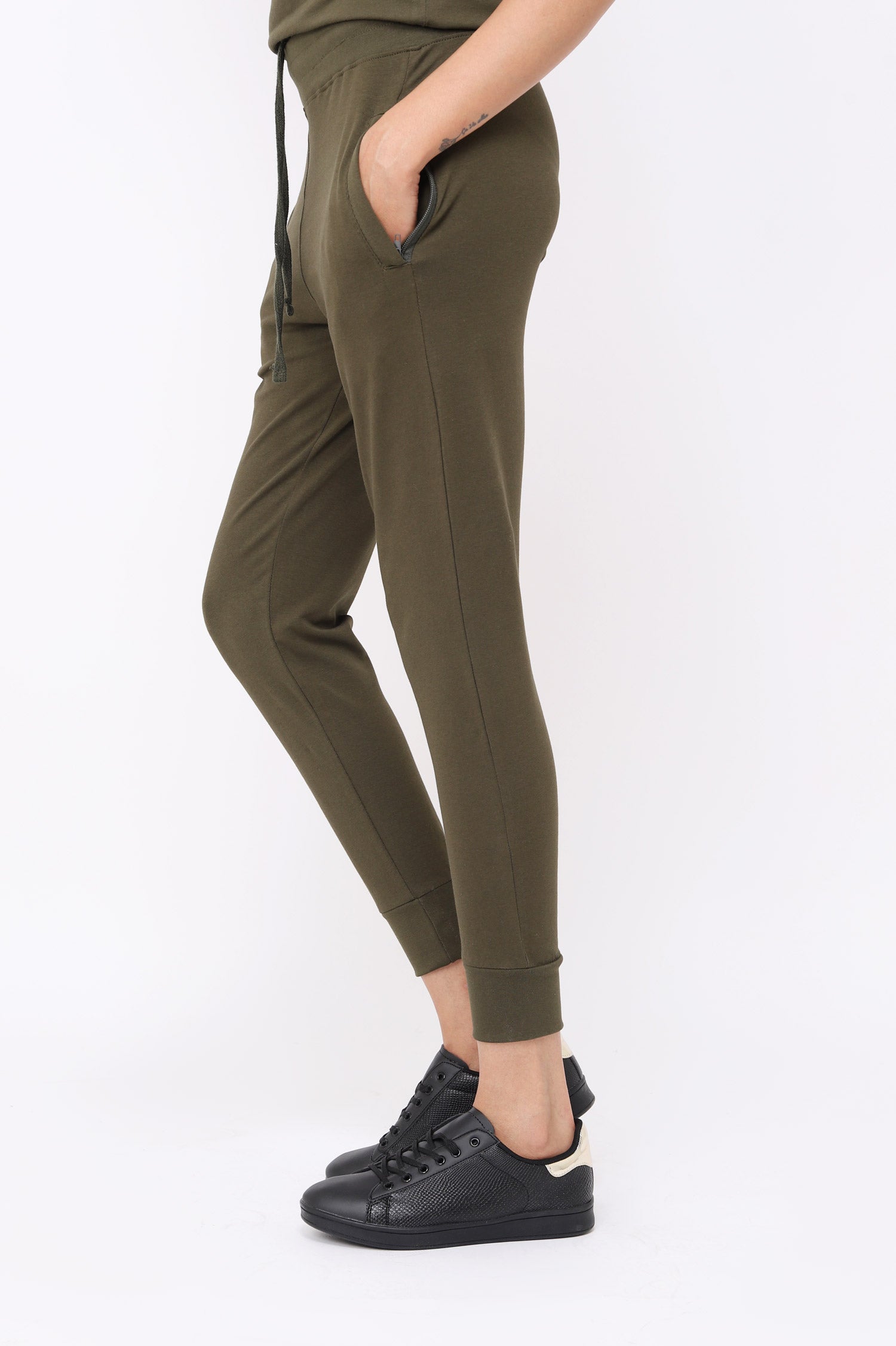 WOMEN JOGGER PANT-OLIVE – Almas