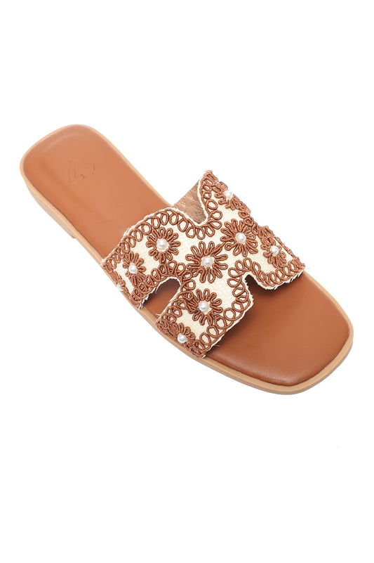 HANDCRAFTED FLORAL SLIDE-CAMEL