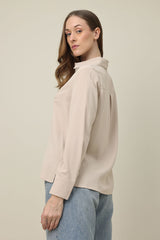 CLASSIC BUTTON POISE SHIRT-BEIGE