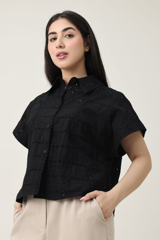 BREEZE EYELET SHIRT-BLACK