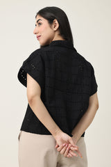 BREEZE EYELET SHIRT-BLACK