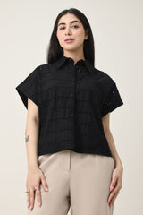 BREEZE EYELET SHIRT-BLACK
