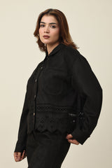 CUTWORK HEM SIGNATURE SHIRT-BLACK