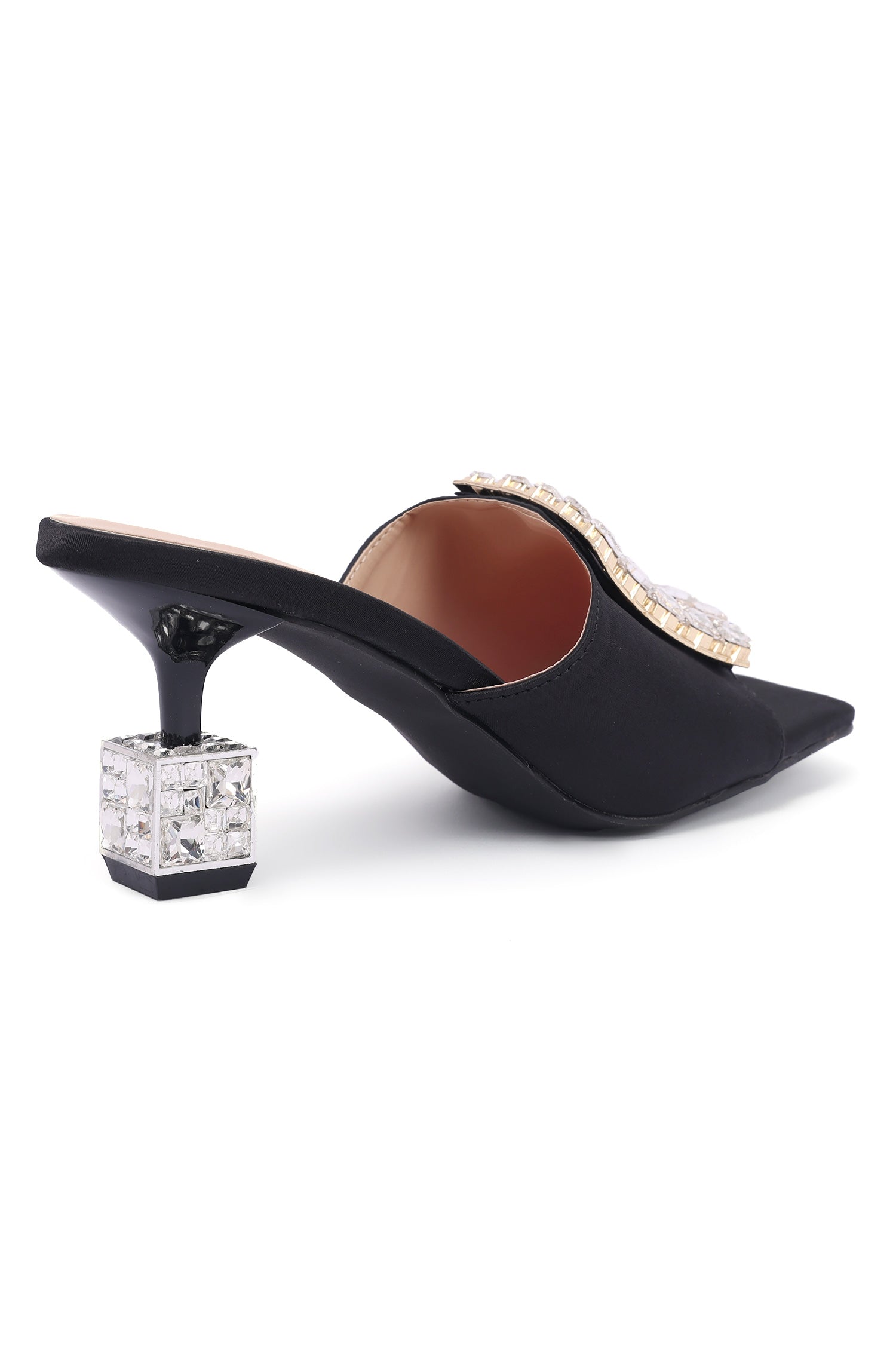 HEELS WITH BROCH-BLACK – Almas