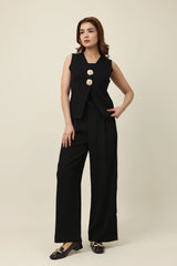 GOLD ACCENT KNIT VEST-BLACK