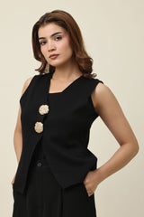 GOLD ACCENT KNIT VEST-BLACK