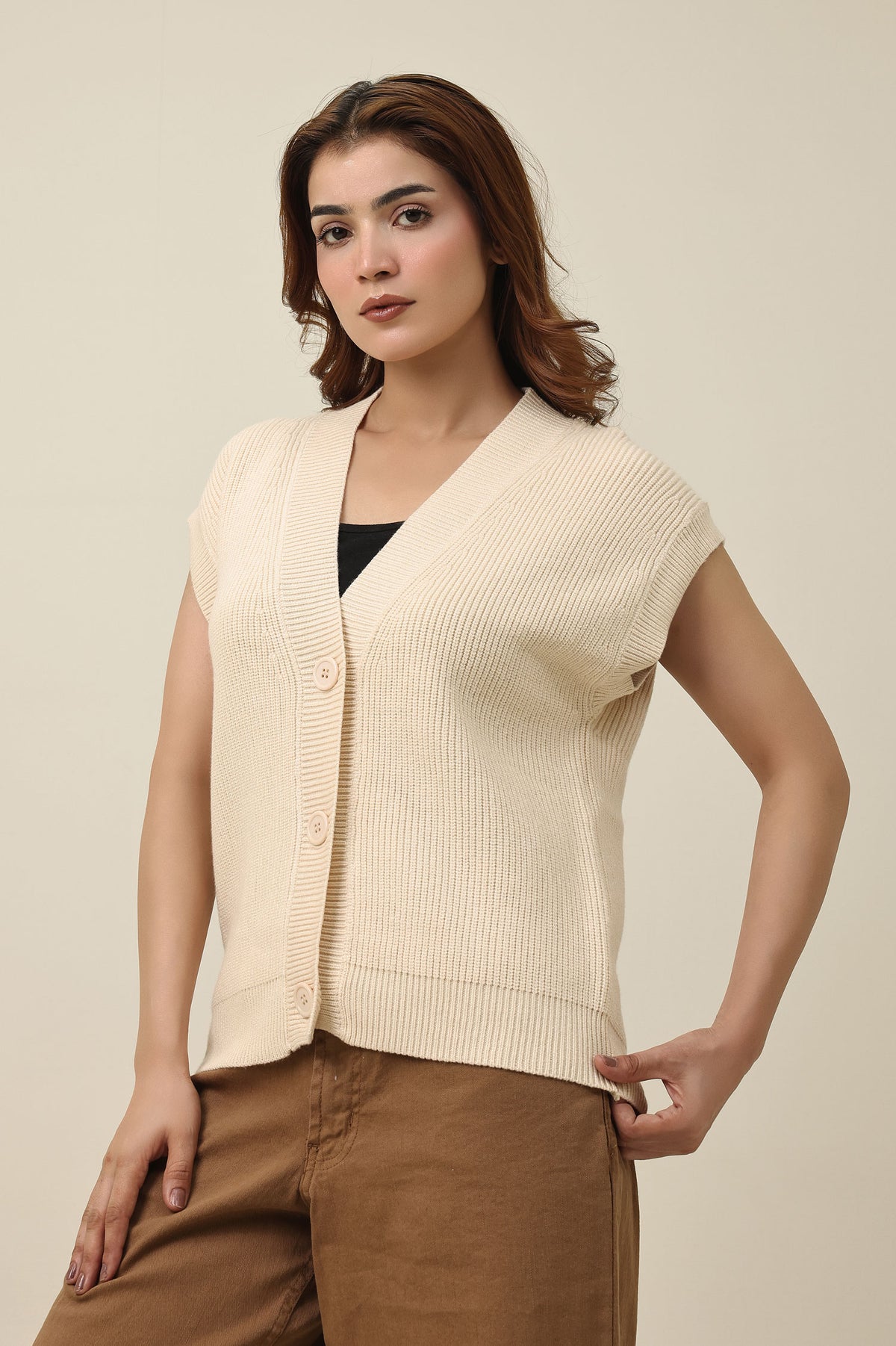 GENTLESTITCH CLASSIC VEST-BEIGE