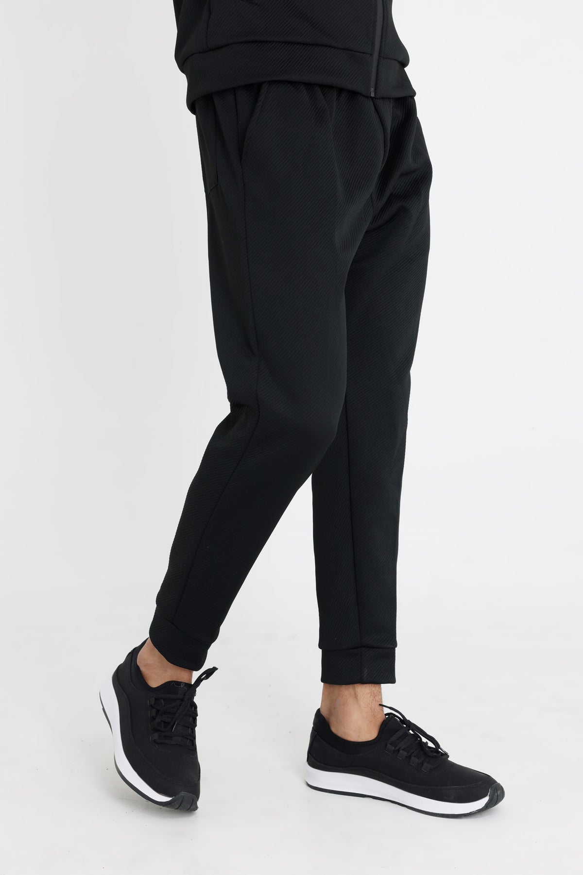 SPRINT-READY ATHLETIC TROUSER-BLACK