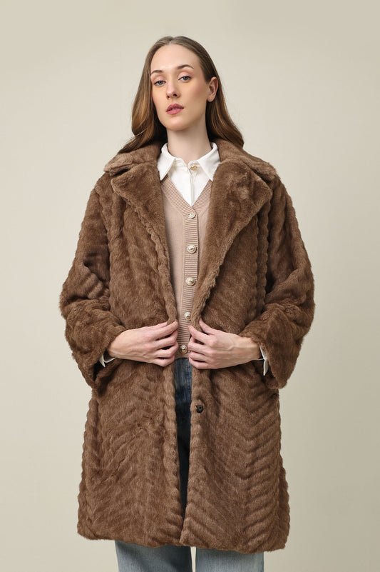 FUR EMBRACE COAT-BROWN