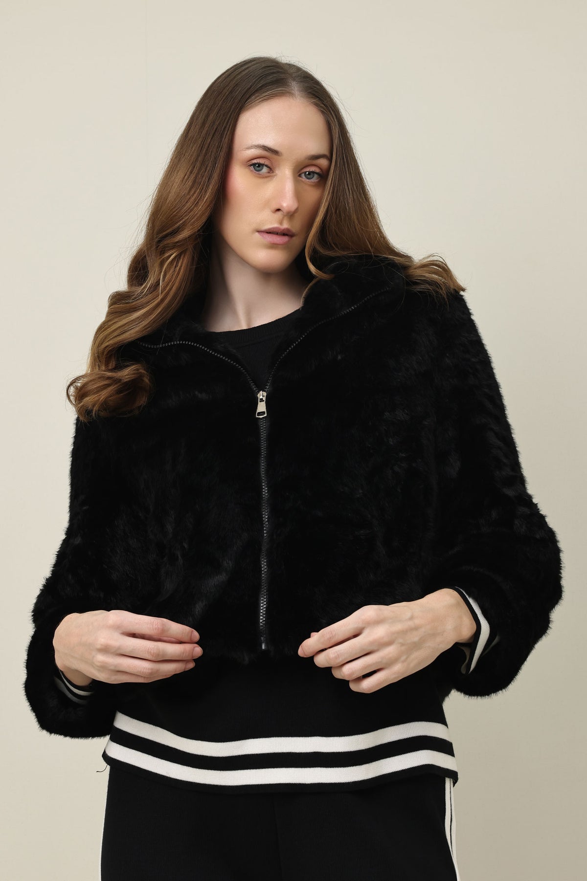 ZIPPER FUR SHORT JACKET-BLACK