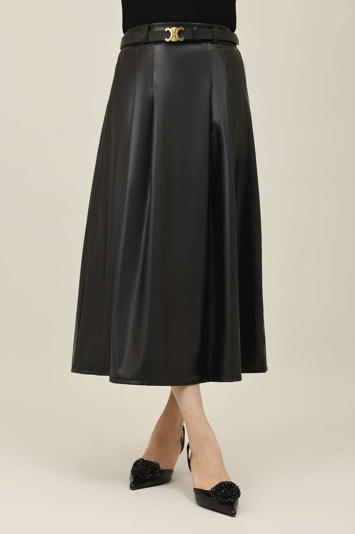 SLEEK HORIZON SKIRT-BLACK