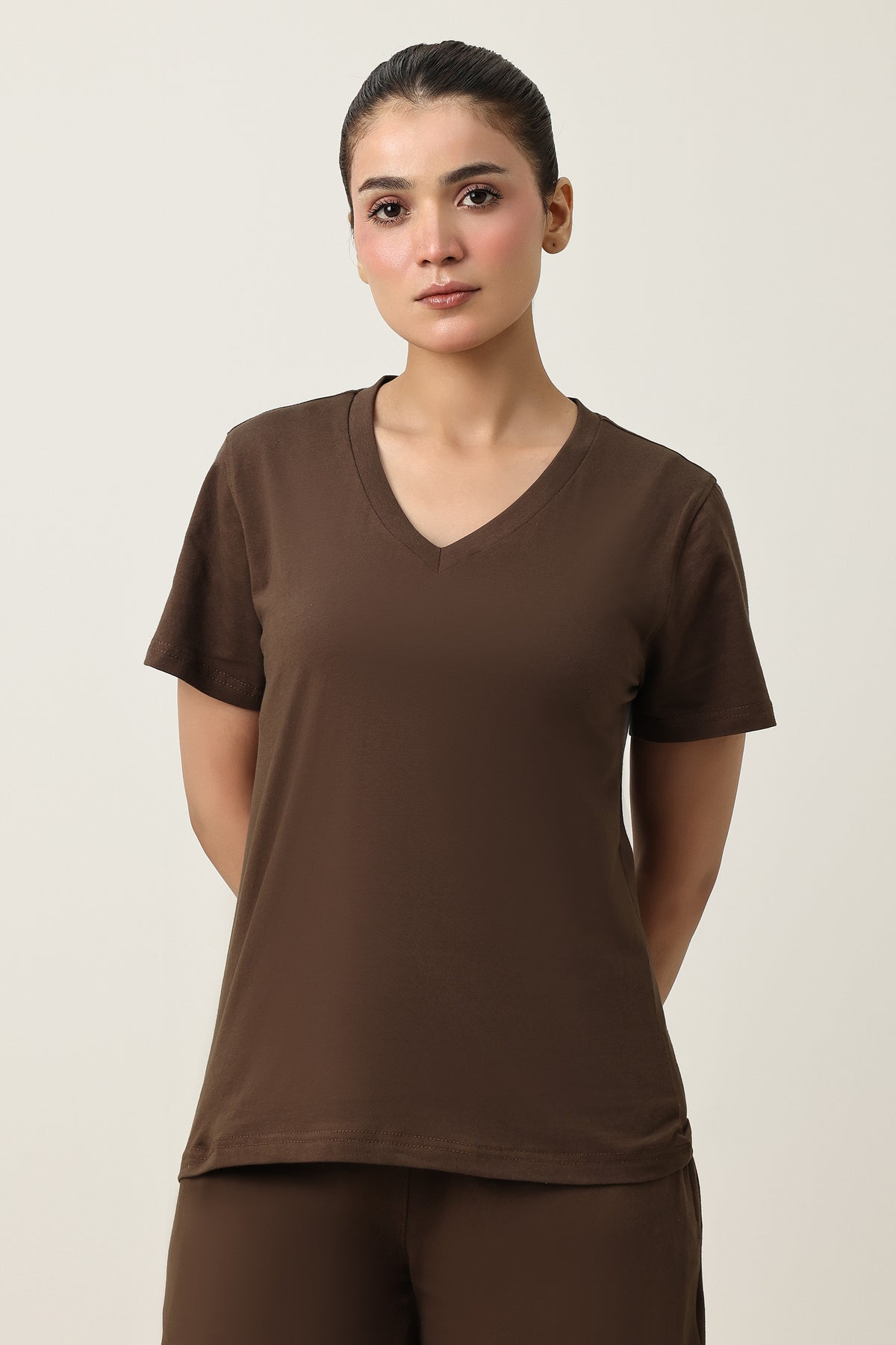 SOFT TOUCH V-NECK EVERYDAY TOP-COFFEE