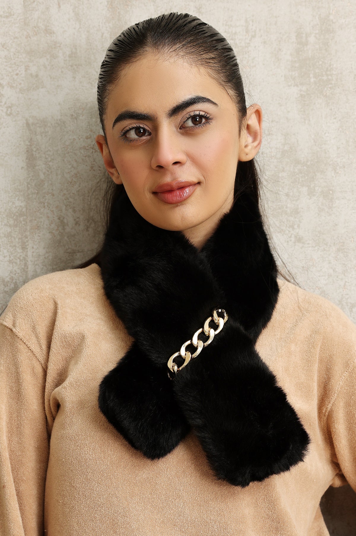 FAUX FUR CHAIN SCARF-BLACK