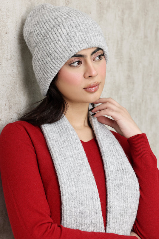 WARM WOOLEN BEANIE AND SCARF DUO