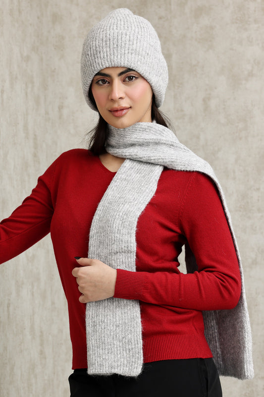 WARM WOOLEN BEANIE AND SCARF DUO