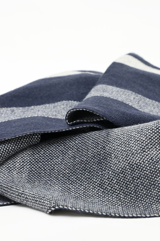 CHECKERED PANEL SCARF-NAVY