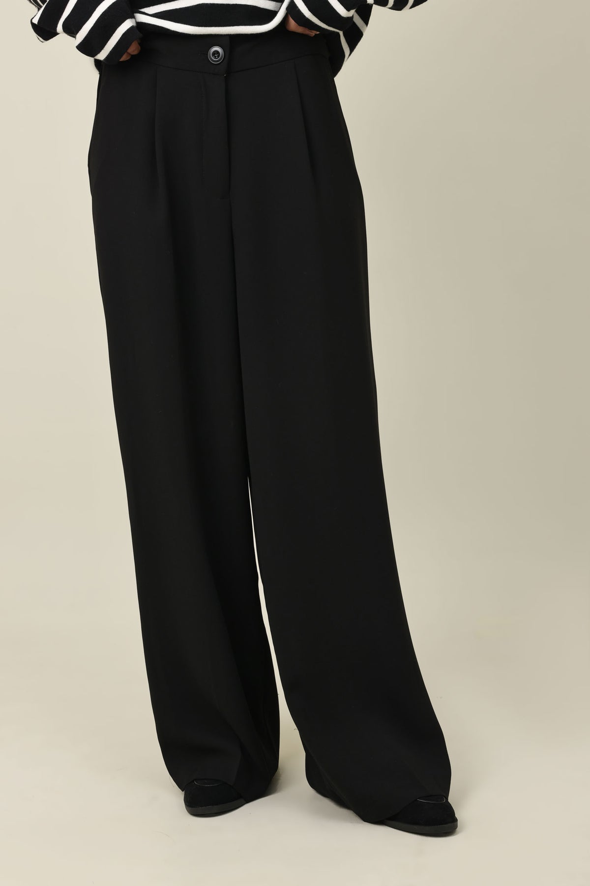 IVY SOFT FRONT BOTTOM-BLACK