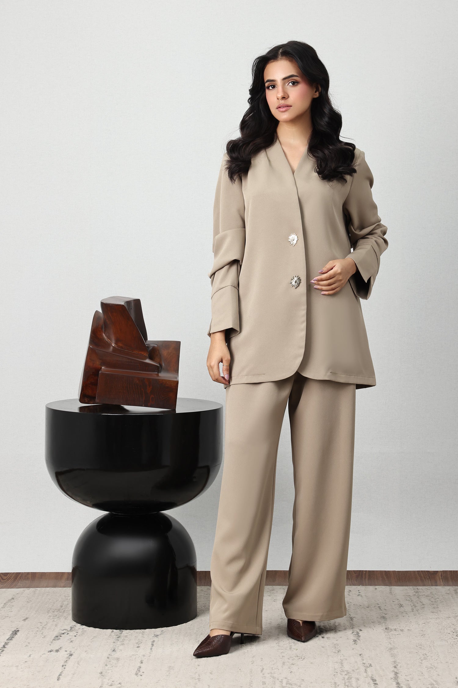 SUNBURST BUTTON BLAZER SET-BEIGE