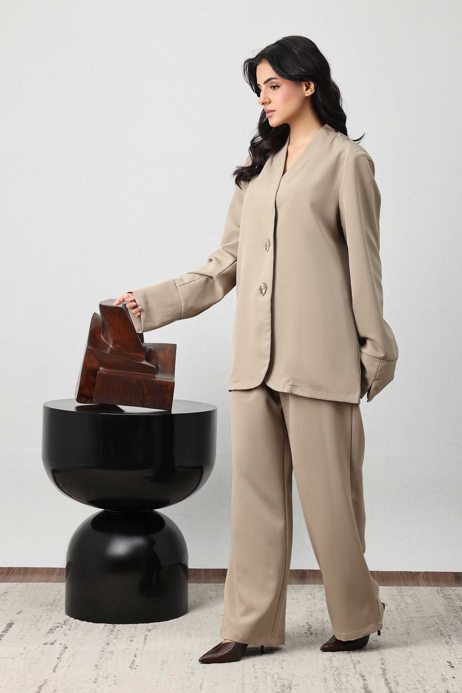 SUNBURST BUTTON BLAZER SET-BEIGE
