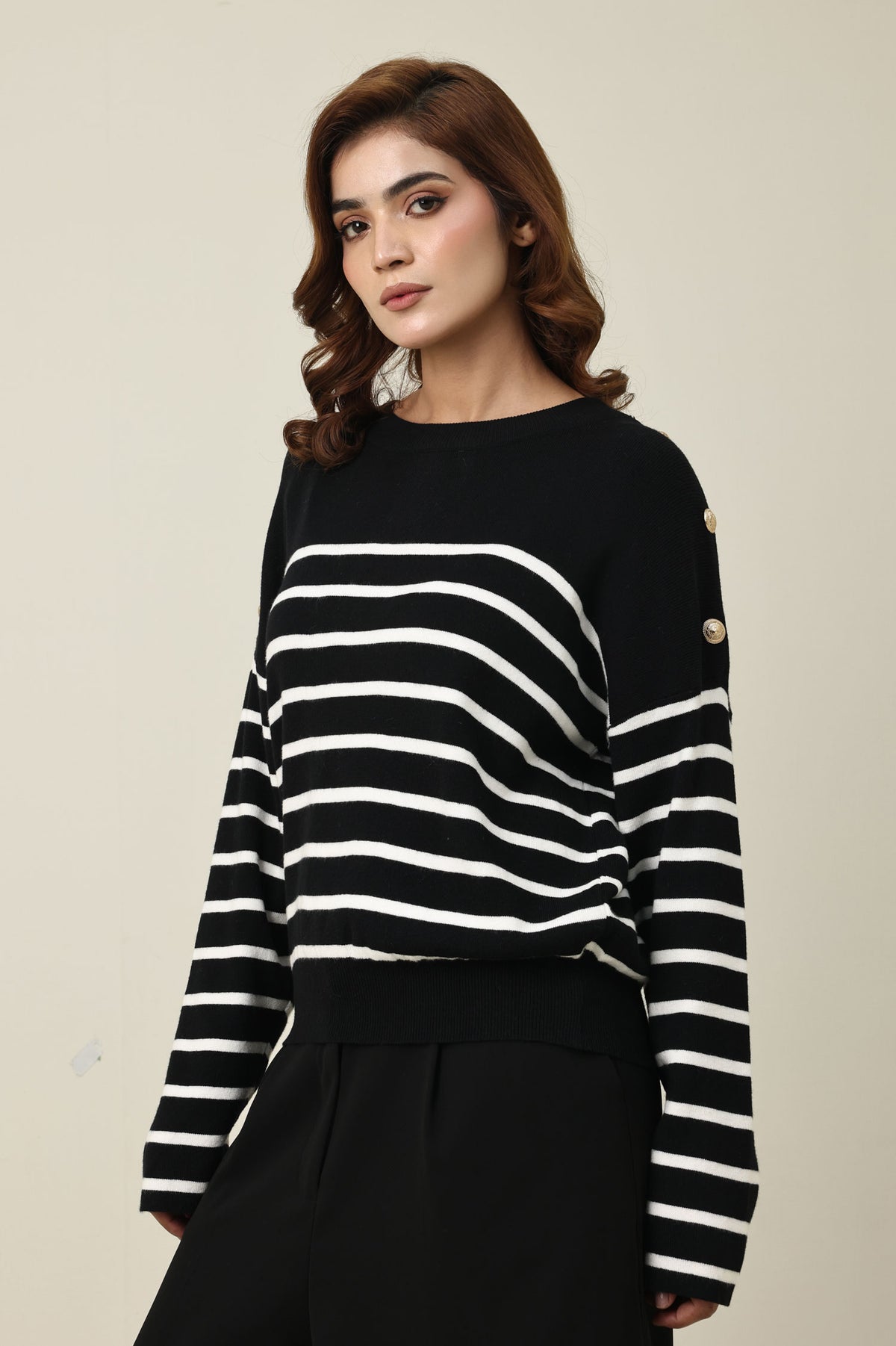 PARISIAN BUTTON SWEATER-BLACK