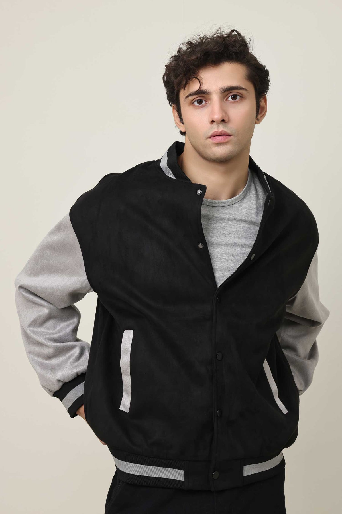 CAMPUS STANCE JACKET-BLACK
