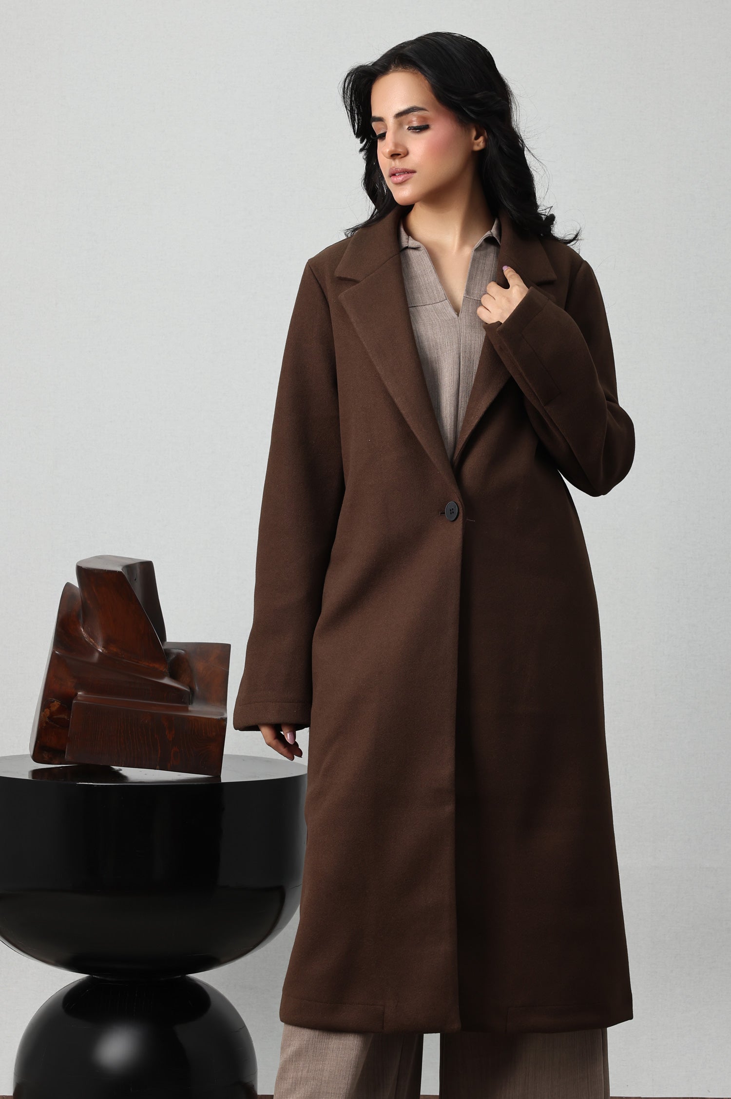 CLASSIC SINGLE-BUTTON LONG COAT-COFFEE