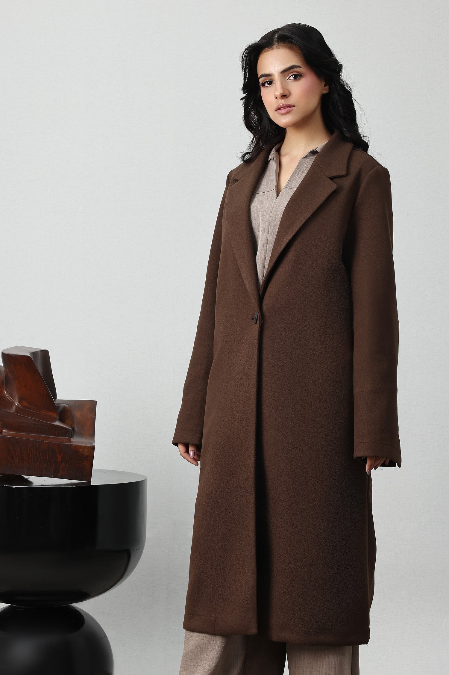 CLASSIC SINGLE-BUTTON LONG COAT-COFFEE