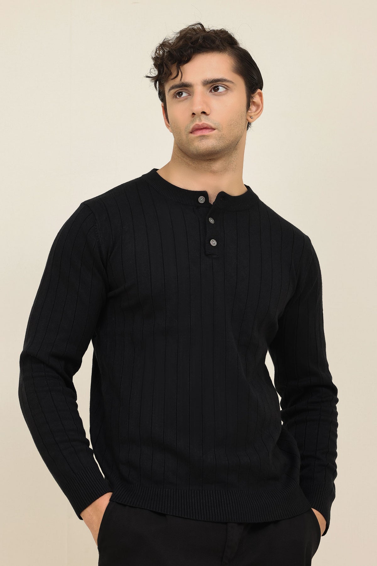 HENLEY SOLO SWEATER-BLACK
