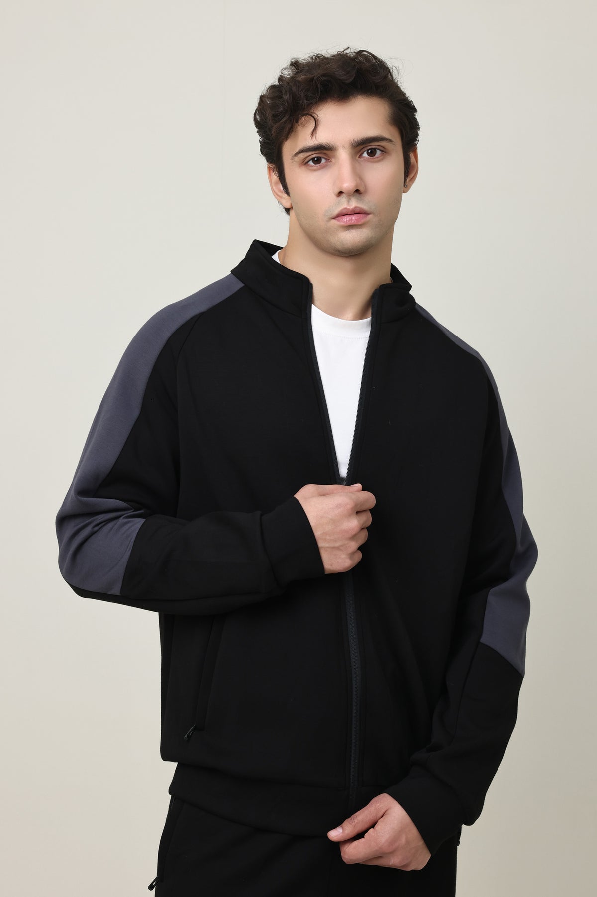 DUAL TONE FLEECE HYBRID JACKET-BLK/GRY