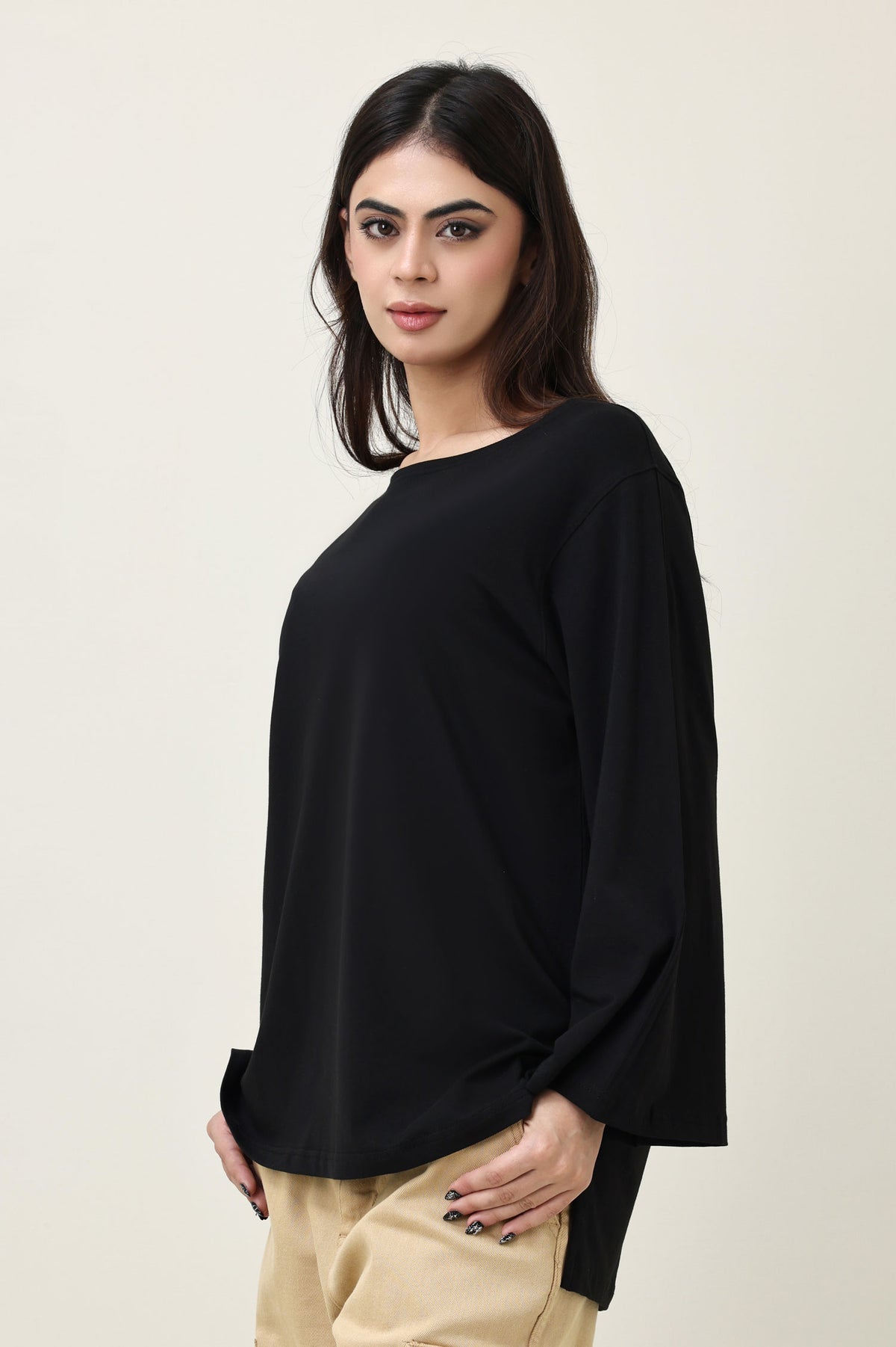 CLOUD CUT SHOULDER TOP-BLACK