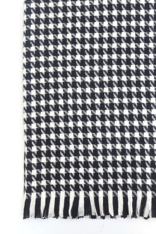 HOUNDSTOOTH BLACK AND WHITE SHAWL