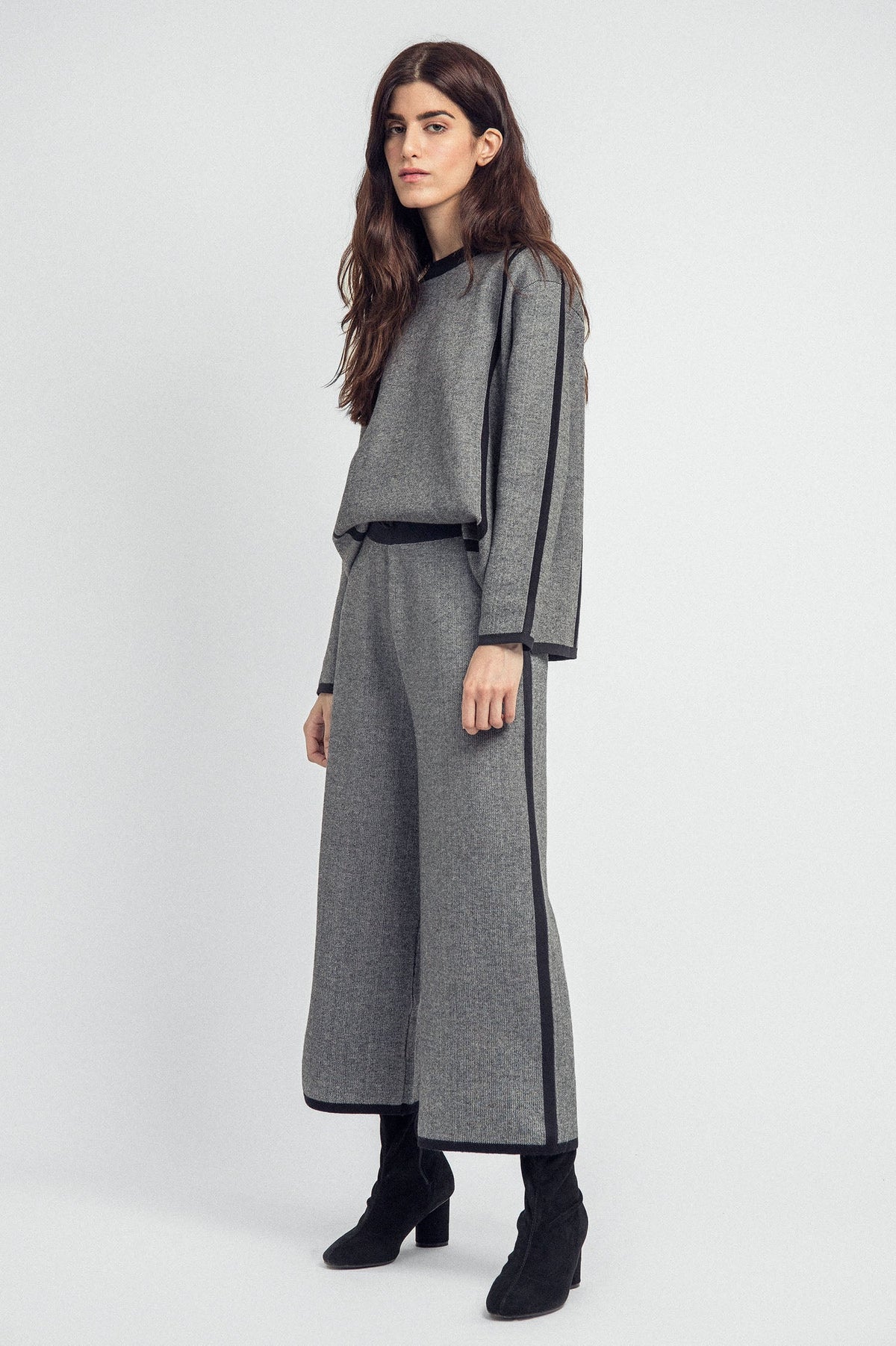 WOOLEN MATCHING SEPARATES-BLACK