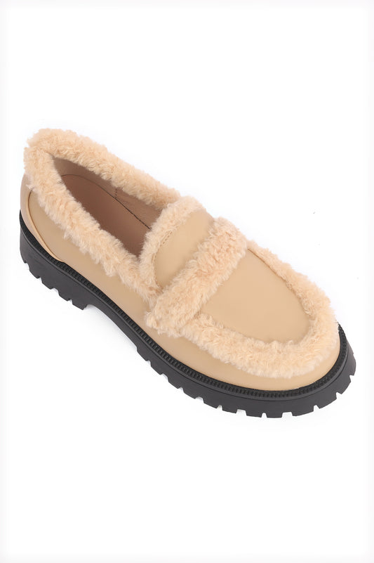 LUG SOLE LOAFERS WITH FUR-BEIGE