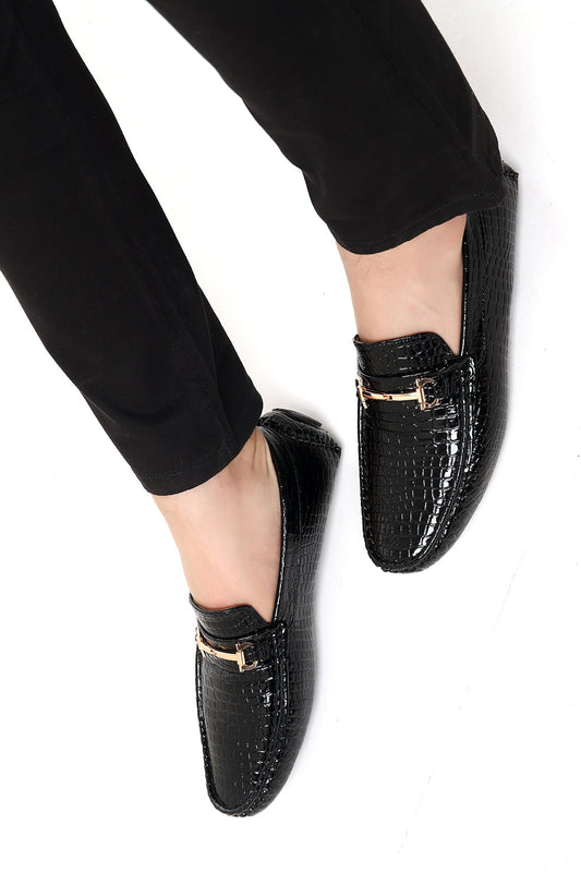 SHINY TEXTURED LOAFERS-BLACK